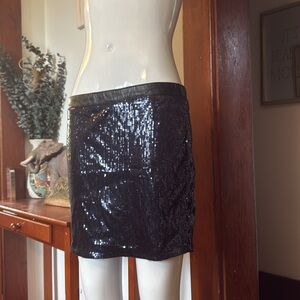 Divided by H&M Black and silver Las Vegas skirt size medium. Super sequin